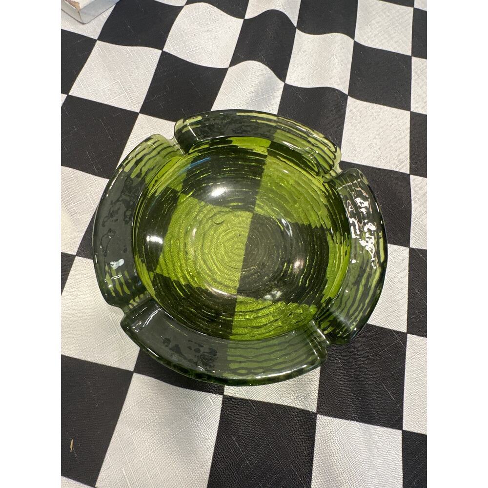 Vintage Anchor Hocking Soreno Green Glass Pressed Bark Pattern Round Ashtray